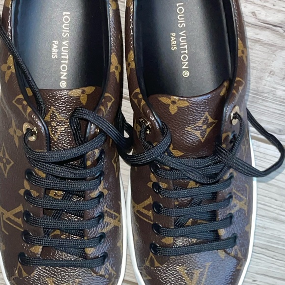 Only wore once ! Authentic - Picture 4 of 6